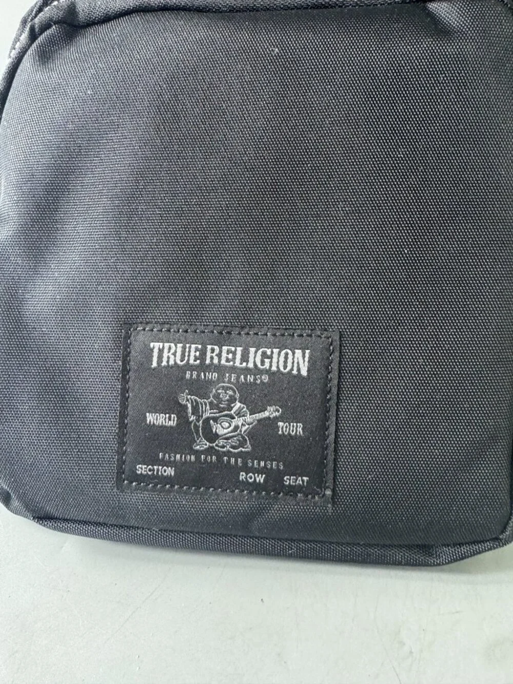 True Religion zip around